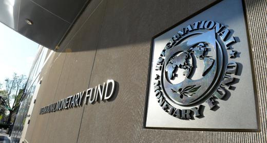 صندوق بین المللی پول میگوید تراز حساب‌های جاری ایران در سال ۲۰۱۷، ۱۸٫۳۹میلیارددلاربوده و پیش‌بینی می‌شود در سال ۲۰۱۸به ۲۹٫۲۳میلیار